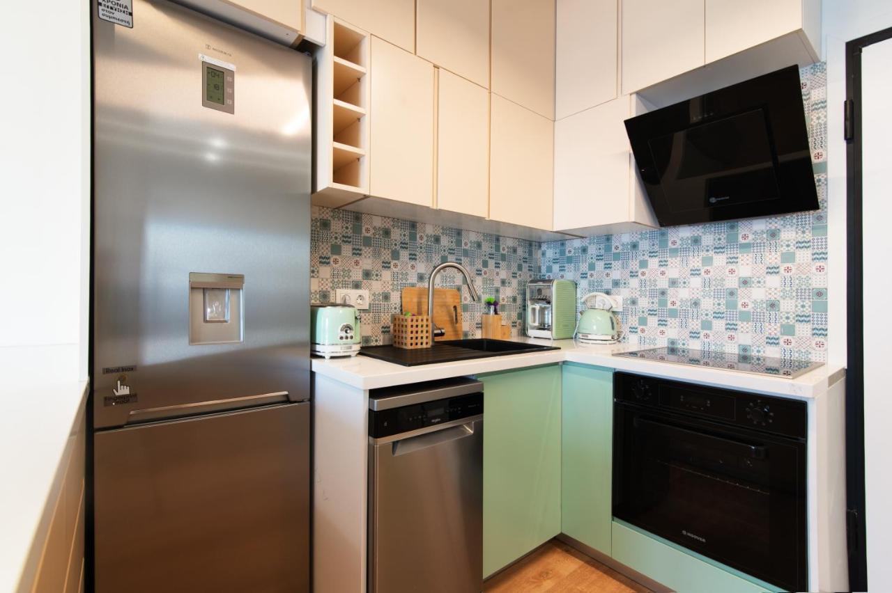 Luxury 1-Bedroom Apartment By The Sea In เอเธนส์ ภายนอก รูปภาพ